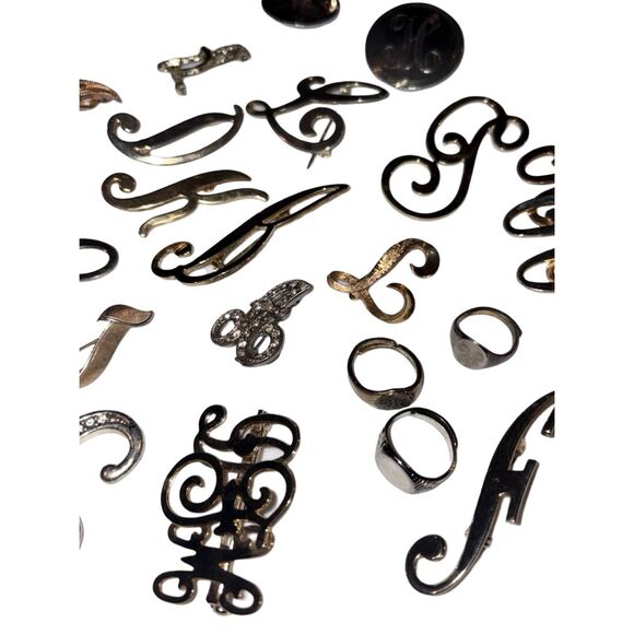 MCM Various Cursive Monogram Letters Initials Vintage Jewelry Lot  Brooches Pins - Picture 5 of 16